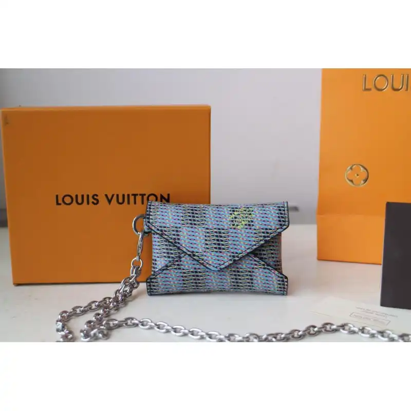 LV Bags 19B570146