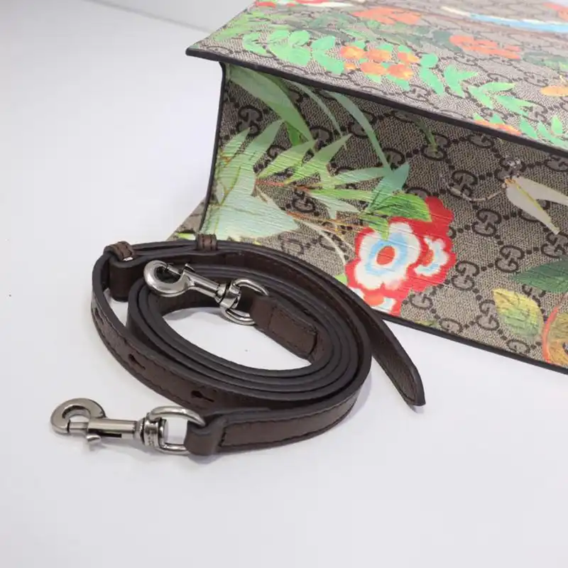 G*u*i tote bags 19gm0009