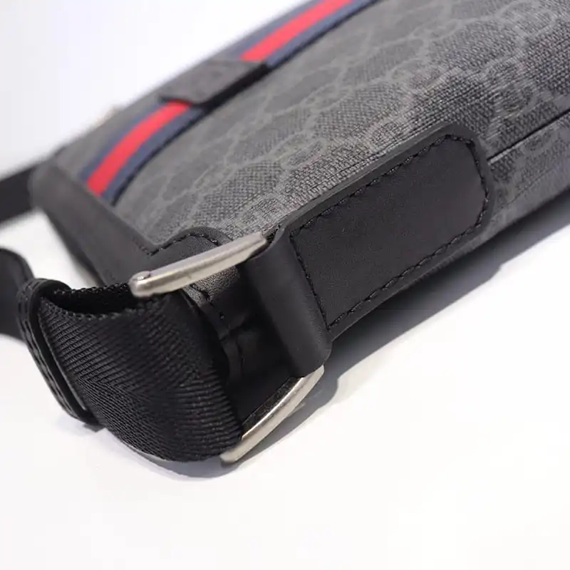 G*u*i crossbody bag 19gm0041