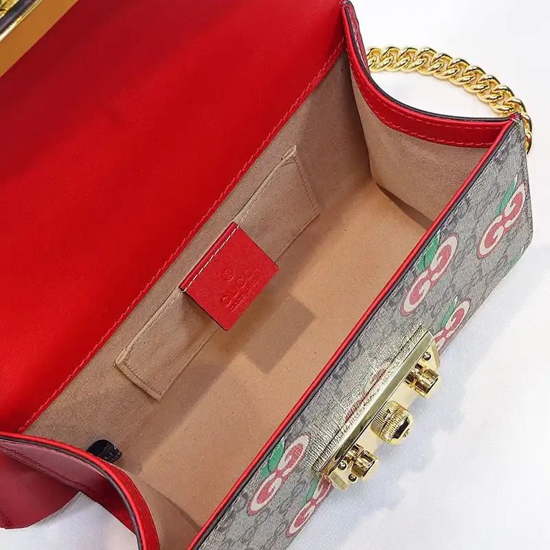 G*u*i bags 208b570136