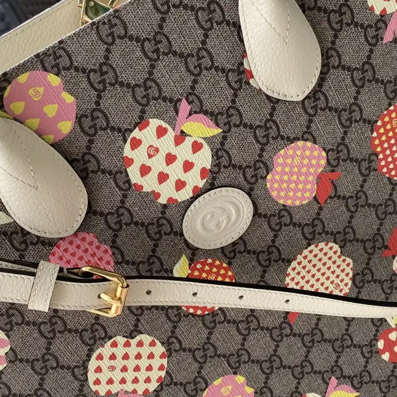 G*u*i s bags 2108ya0075