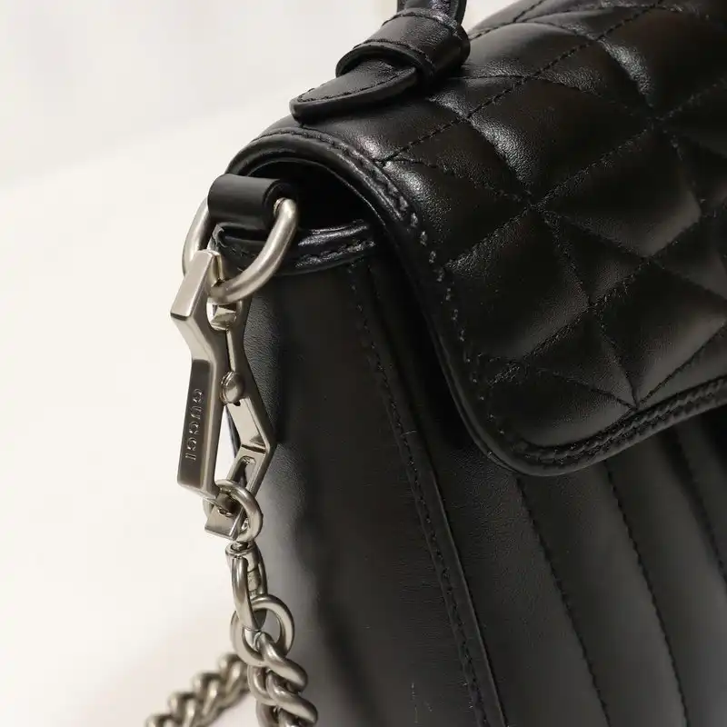 G*u*i bag 2112dj0006