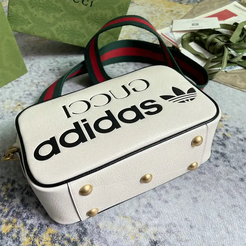 G*u*i bag 2208dj0039