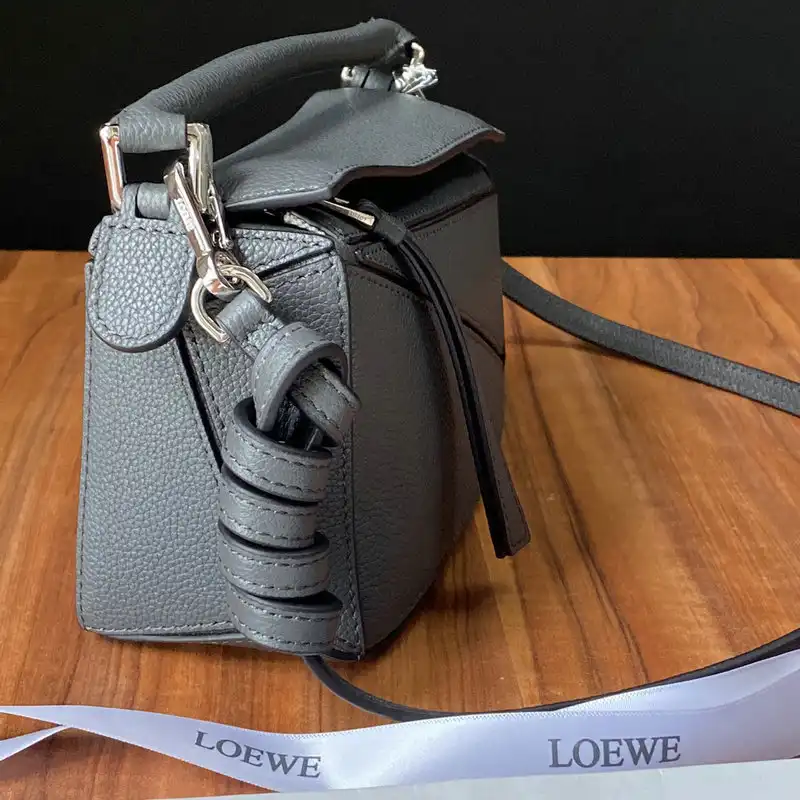Loewe Bag 2209SW0019
