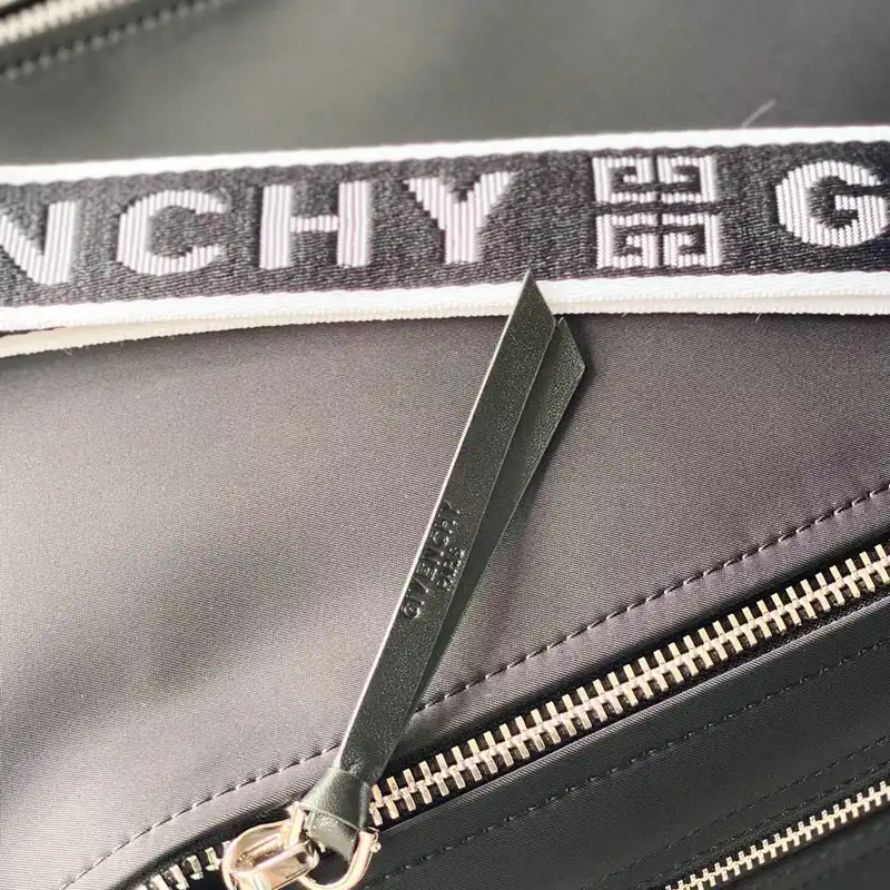 Givenchy Bag 2209SW0050
