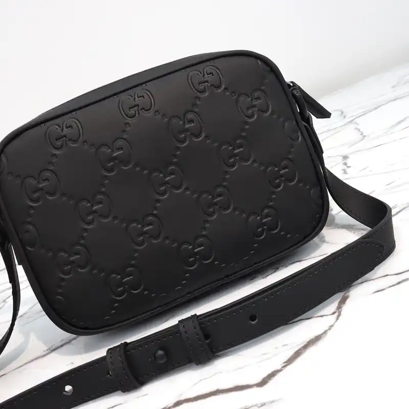 G*u*i bags 2411ya0200