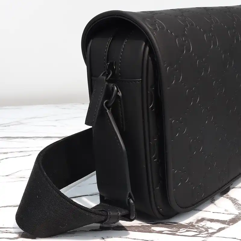 G*u*i bags 2411ya0201