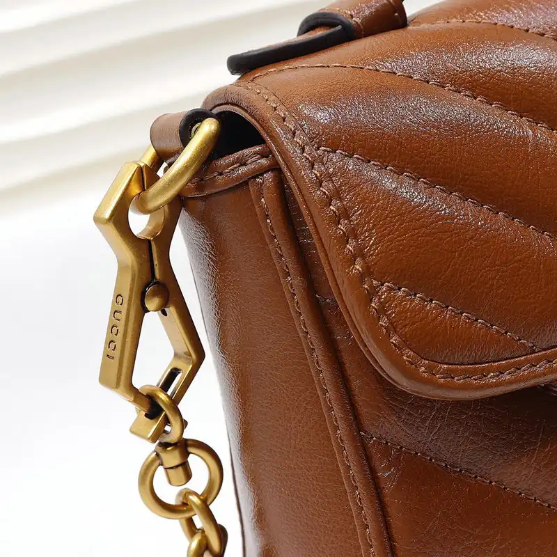 G*u*i bags 2012sh0007