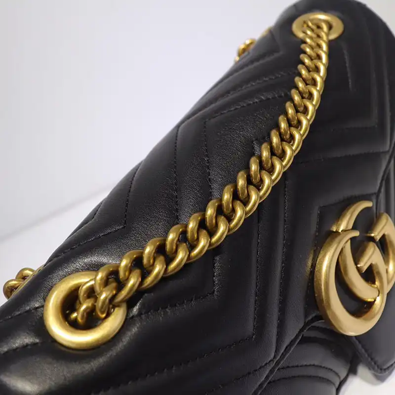 G*u*i bags 19t1l0693