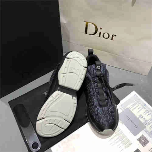 Affordable DR Sneaker 1200