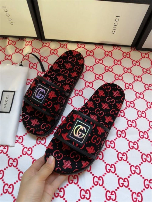 RelaxedFit Gocci Slipper 5717