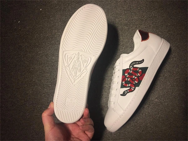 versatile G*u*i ace sneaker 173