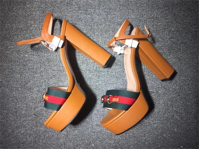 G*u*i boot women sleek 529