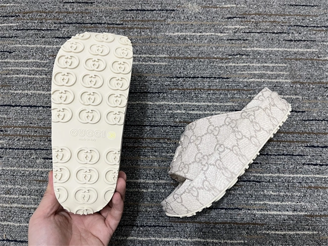 G*u*i slide wrinklefree 395