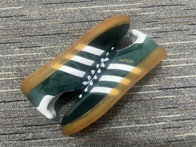 G*u*i x adidas streetready 571