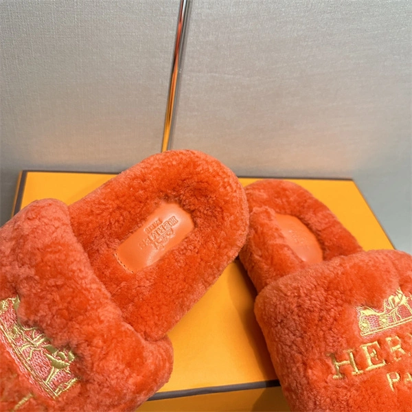 Affordable H Slipper 2381