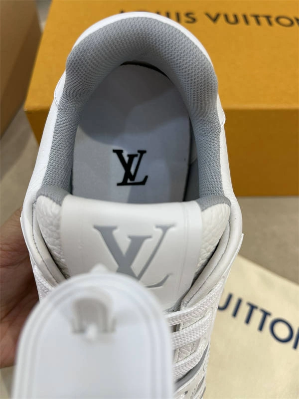 LV MoistureWicking 1856