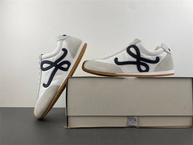 Loewe  Ballet Runner Minimalist 2446