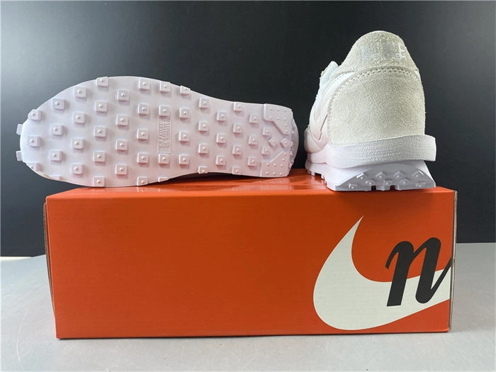 Sophisticated Nike LD Waffle sacai White Nylon BV0073- 5242