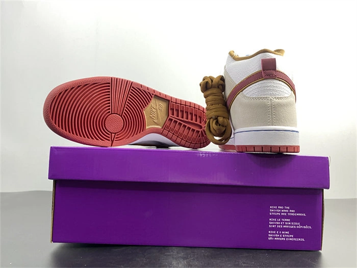 RelaxedFit Nike SB Dunk High Sail Crimson CV9499- 4860