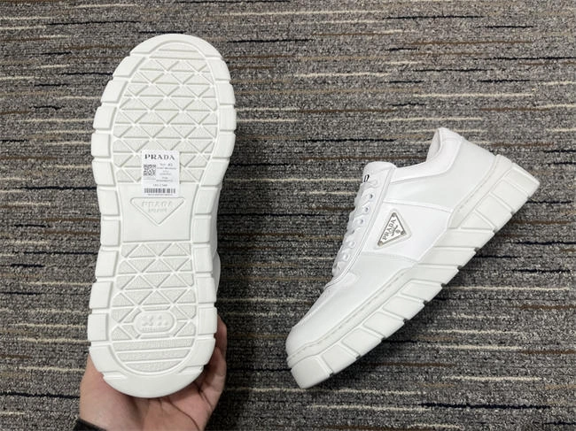 Prada Sneaker Affordable 3371